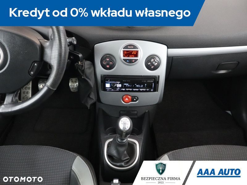 Renault Clio - 14