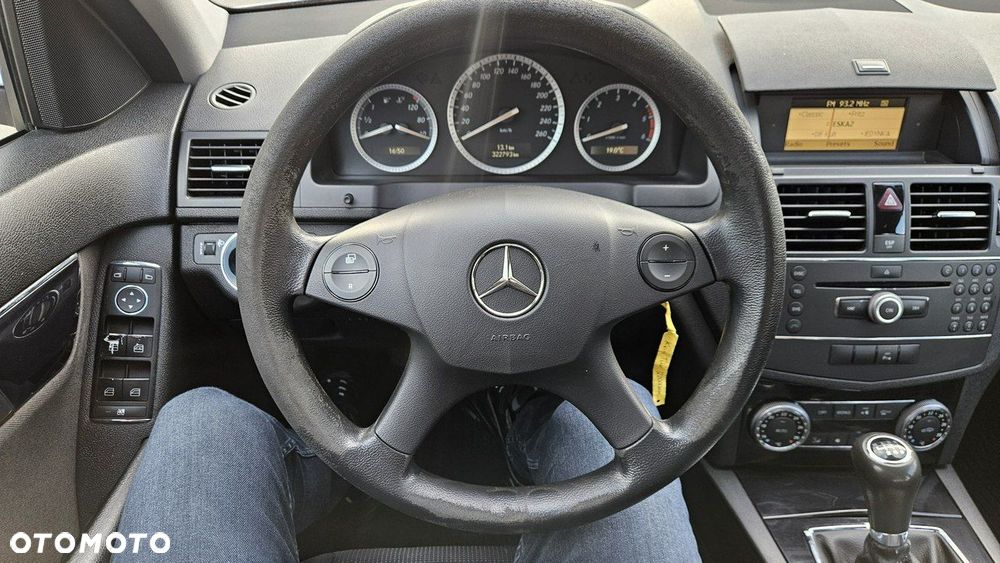 Mercedes-Benz Klasa C 220 CDI Classic - 26