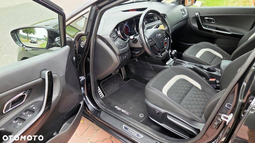 Kia Ceed 1.6 CRDi 136 DCT ISG GT Line - 17