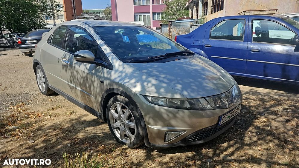 Honda Civic 1.8 SOHC i-VTEC MT Executive - 2