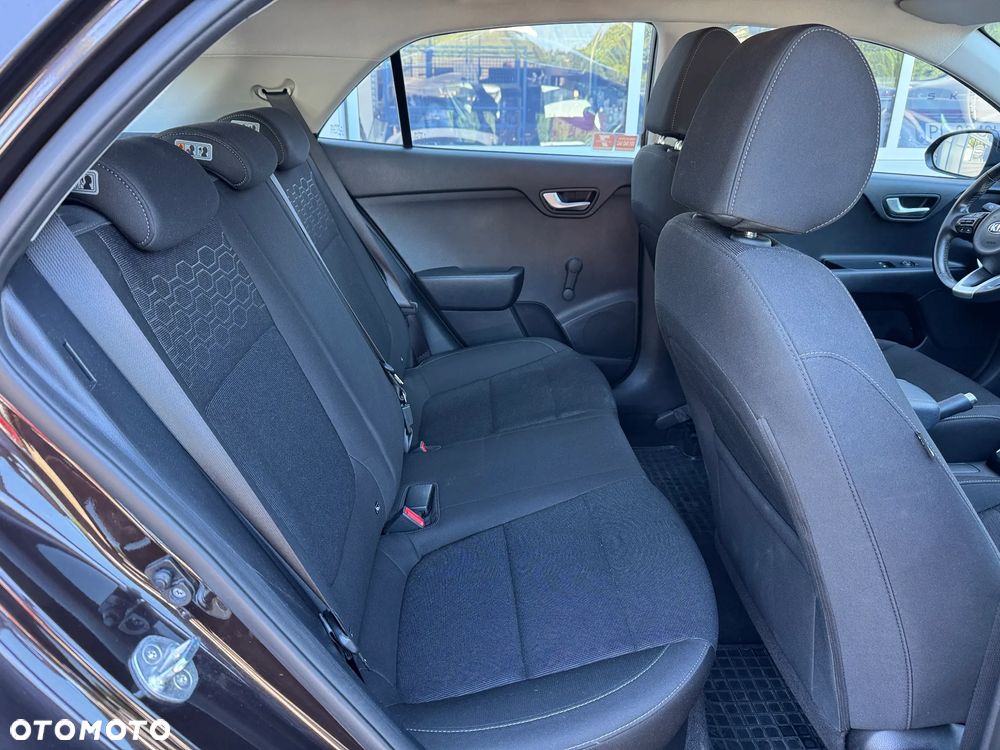 Kia Rio 1.2 L - 13