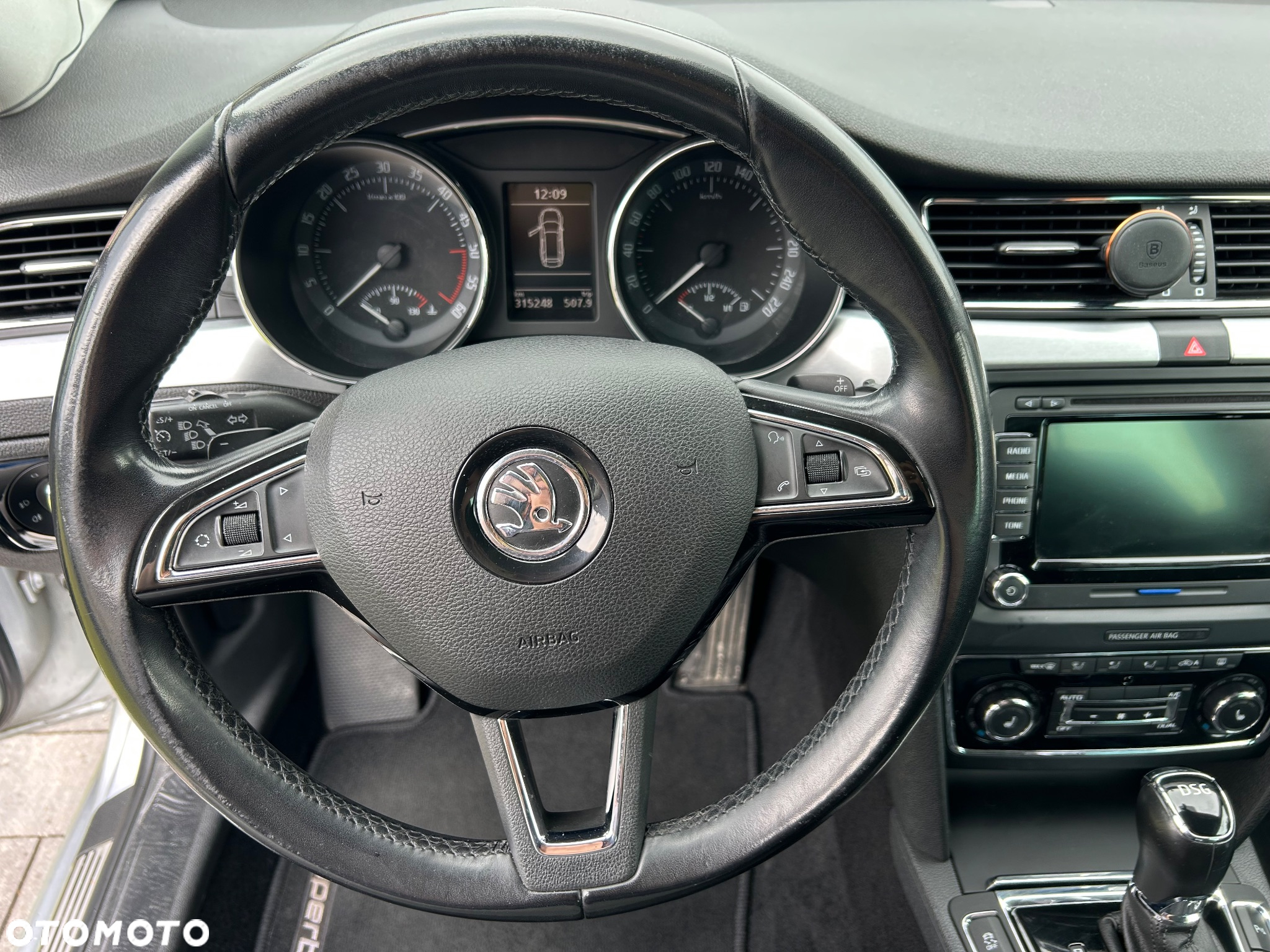 Skoda Superb 2.0 TDI Ambition DSG - 19