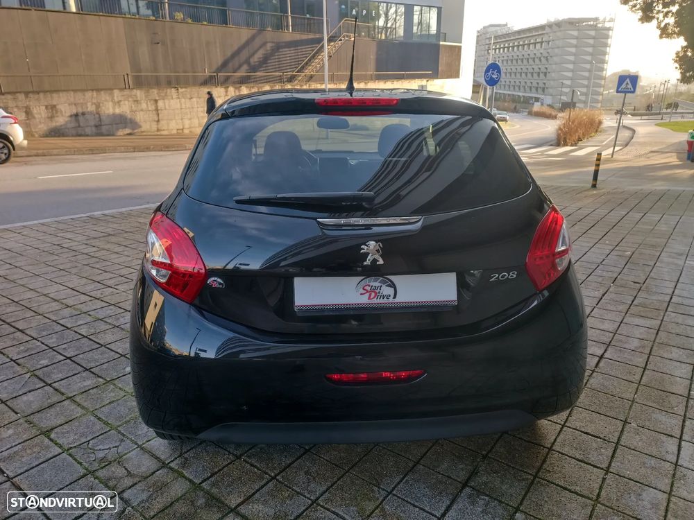 Peugeot 208 1.4 HDi Allure - 9
