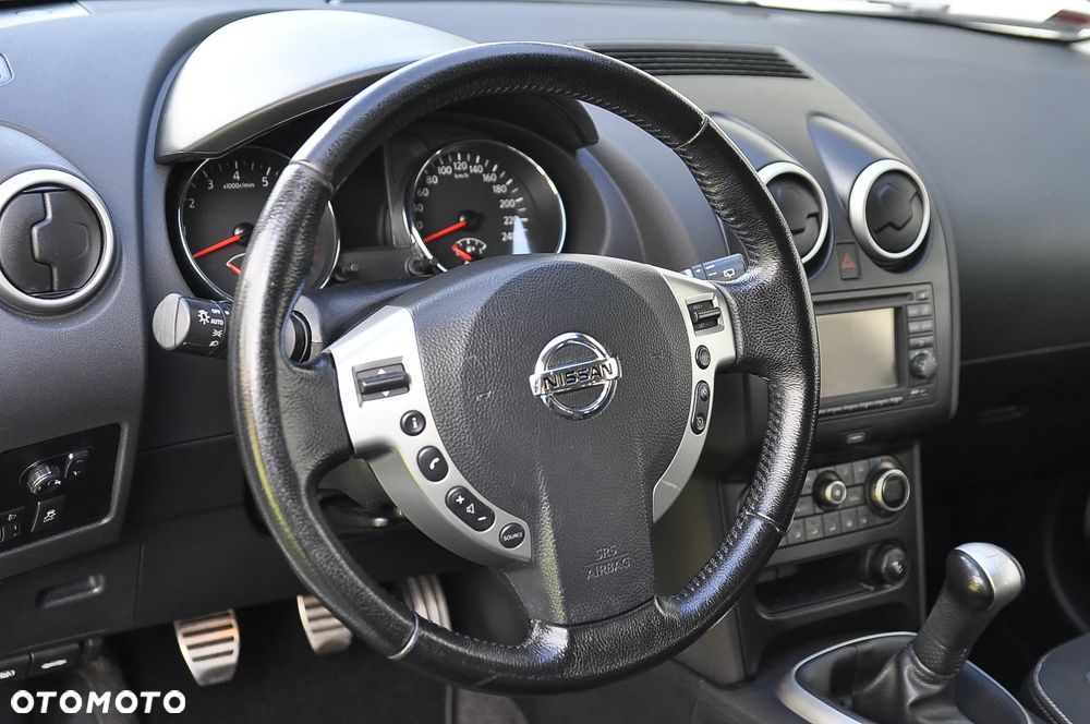 Nissan Qashqai 1.6 360 - 29
