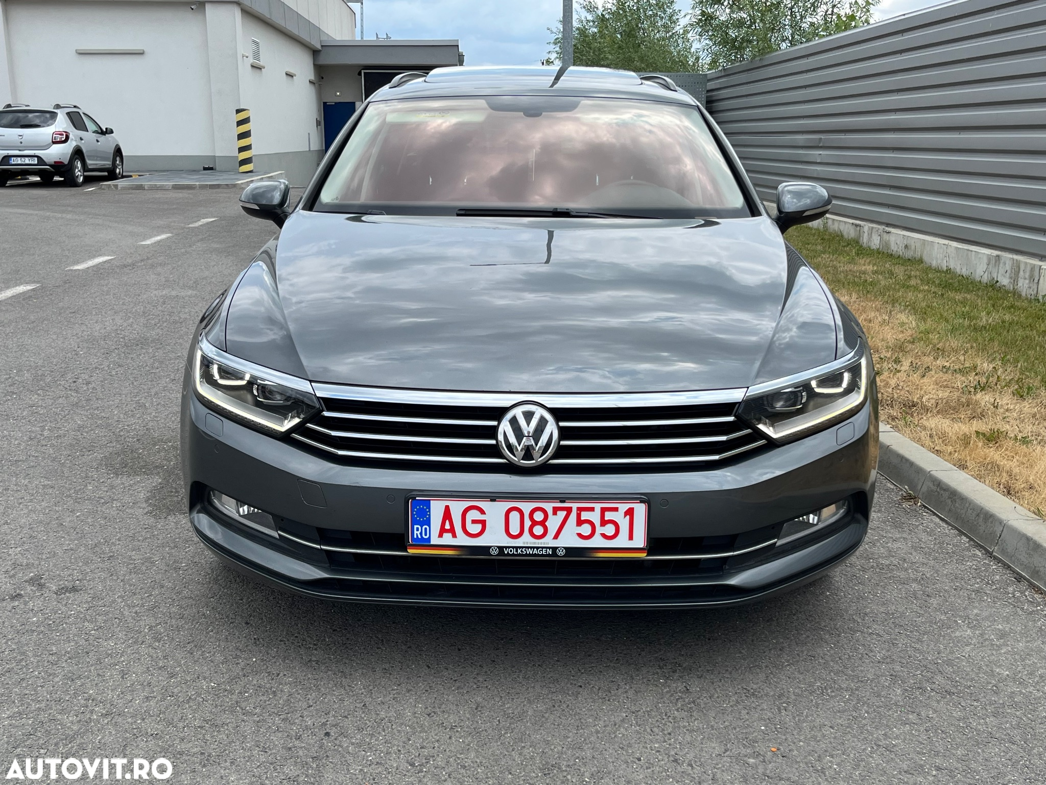 Volkswagen Passat - 3