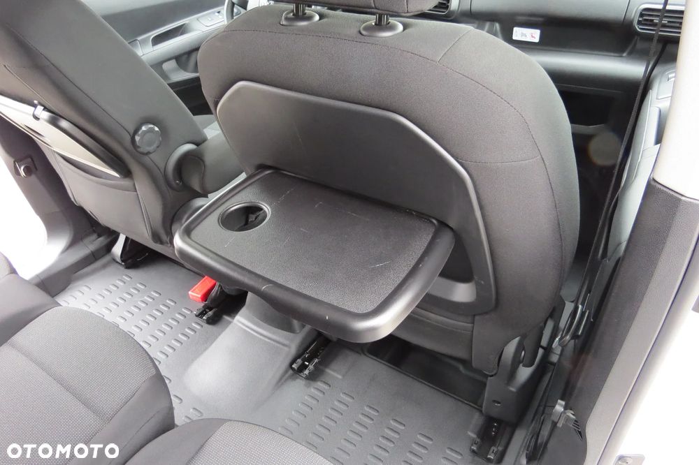 Toyota Proace City 1.2 D-4t 130km A/t Long Brygadówka - 17