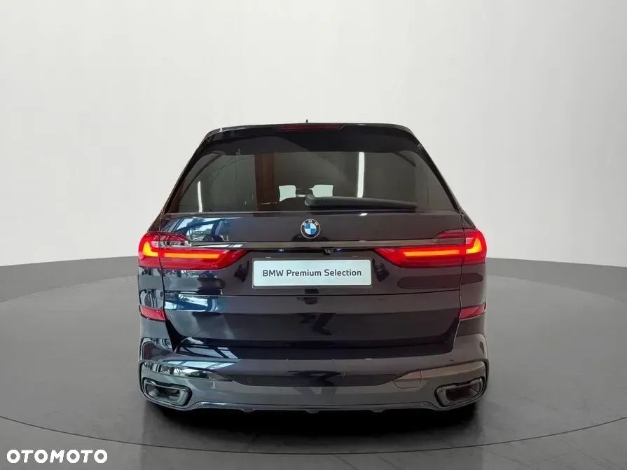 BMW X7 - 28