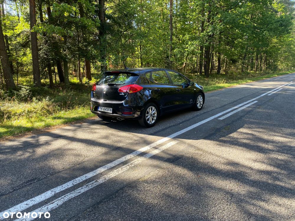 Kia Ceed 1.6 CRDi 136 DCT ISG Spirit - 20