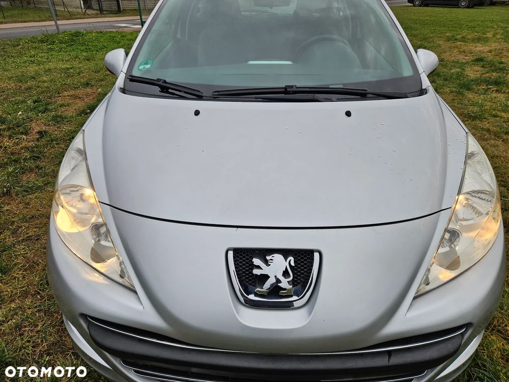 Peugeot 207 1.4 16V Trendy - 1