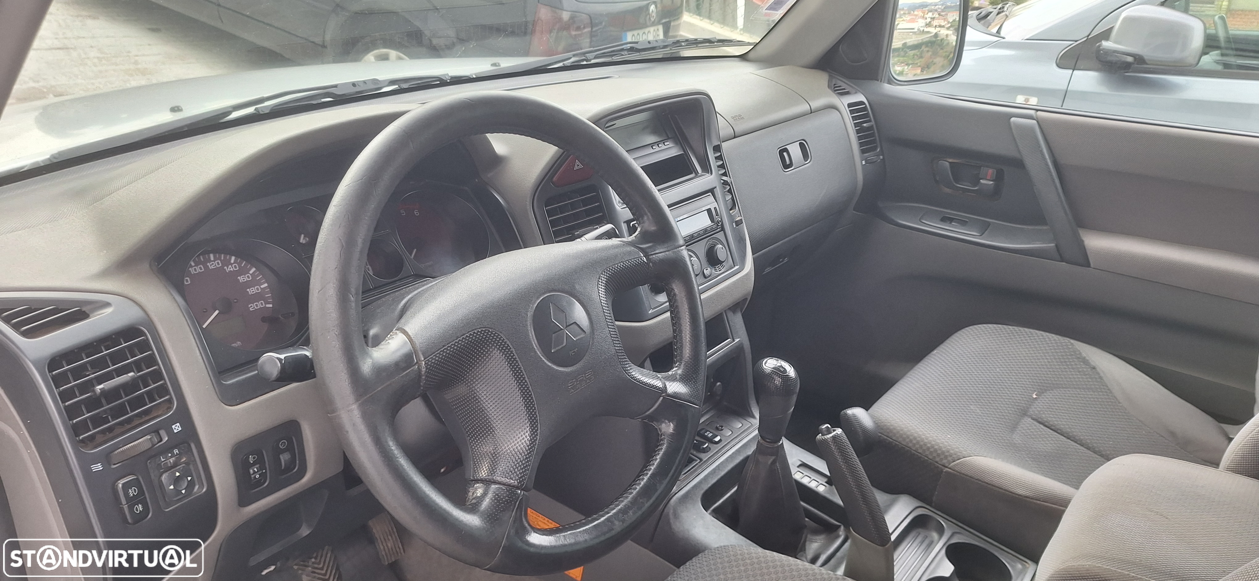 Mitsubishi Pajero 3.2 DI-D GLS - 11