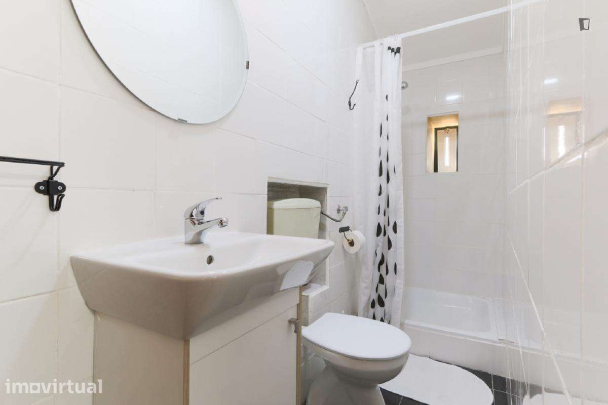 Apartamento com 1 quartos - localizado em Ajuda Lisbon - Grande imagem: 2/9