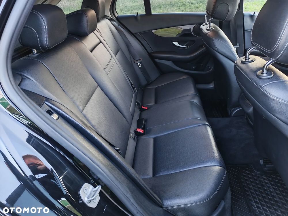 Mercedes-Benz Klasa C 200 d 7G-TRONIC - 35