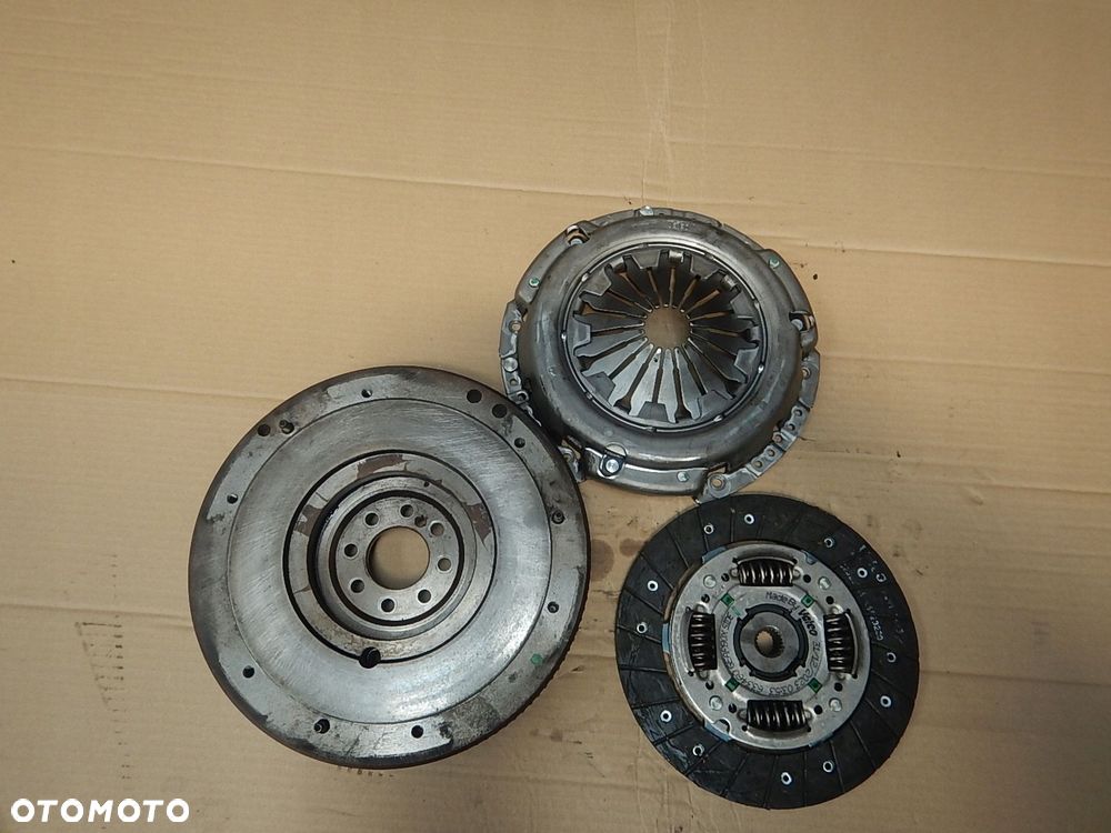 kolo dwumasowe sprzeglo fiat ford ka 1.3 tdci 55201348 - 1