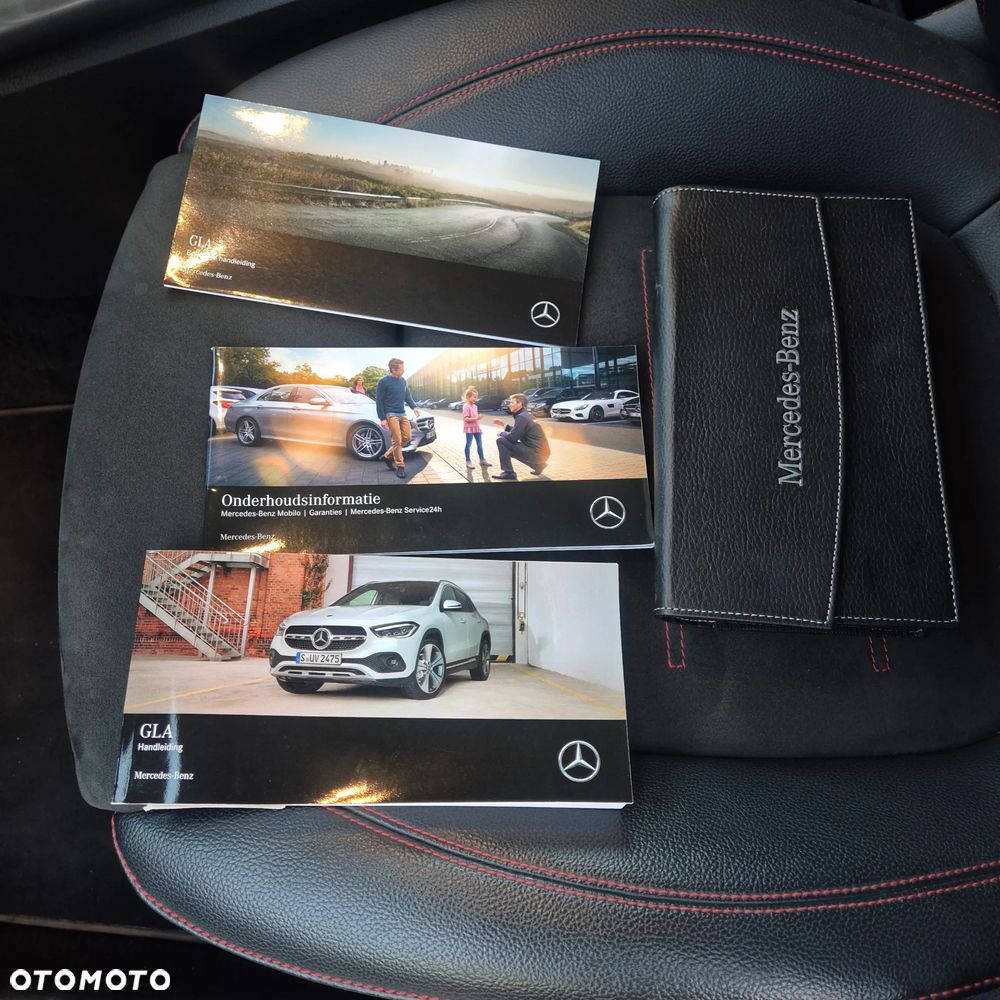 Mercedes-Benz GLA 180 d 8G-DCT AMG Line - 11