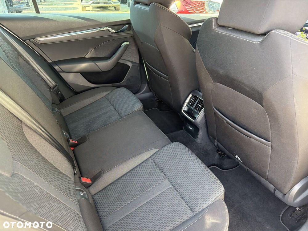 Skoda Octavia 2.0 TDI Style DSG - 20