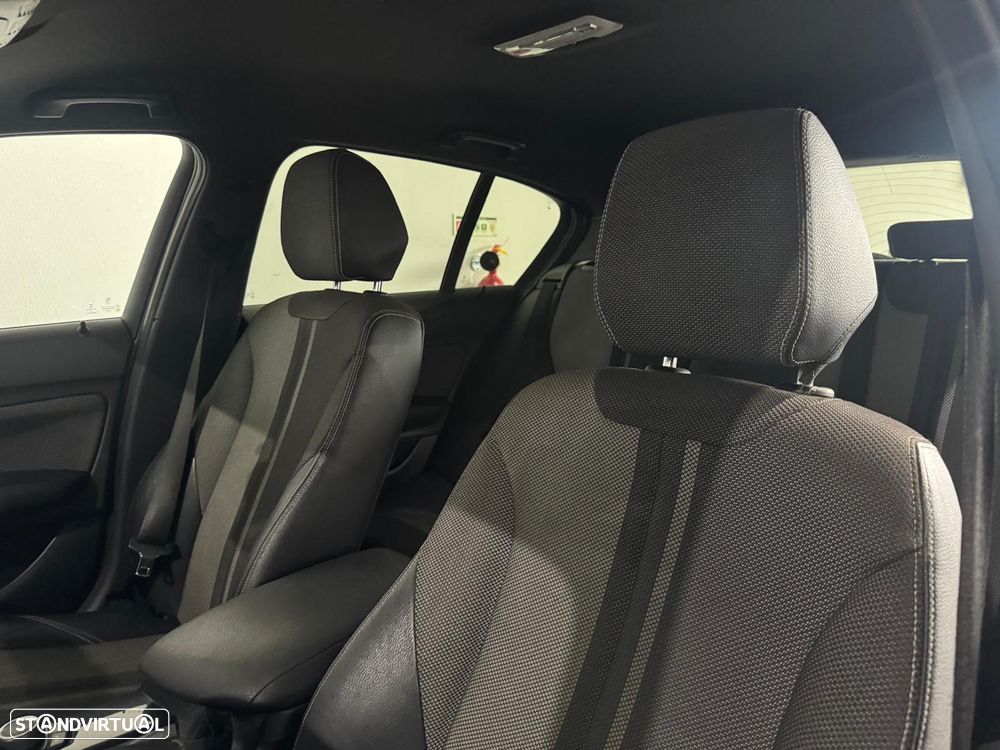 BMW 116 d Pack M - 9