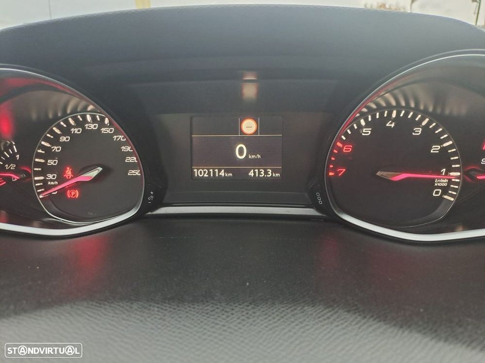 Peugeot 308 1.2 PureTech Allure J17 - 11