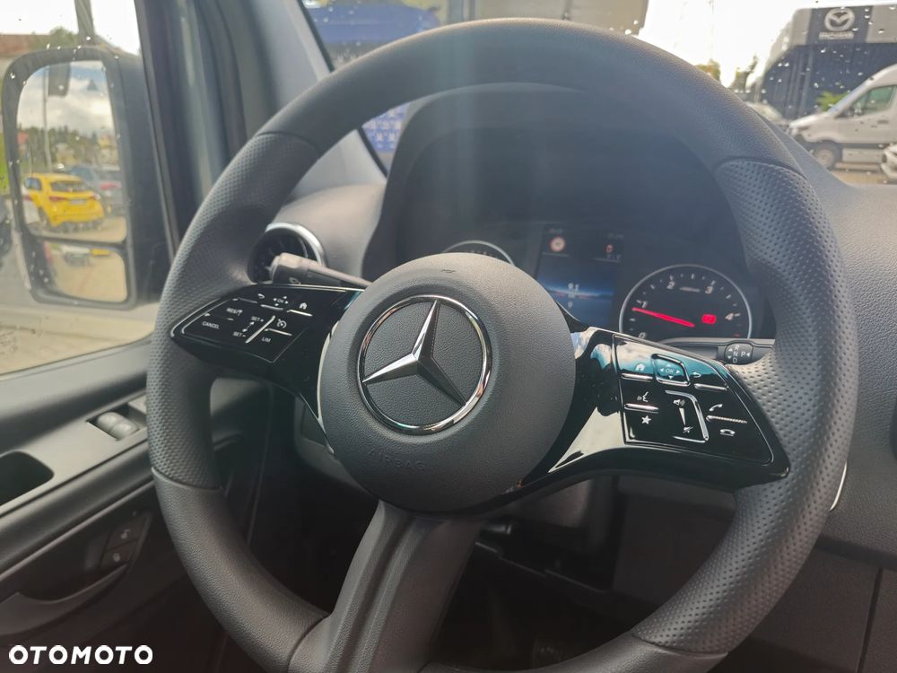 Mercedes-Benz Sprinter - 18