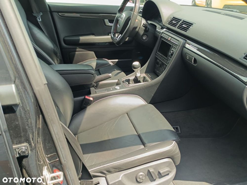 Audi RS4 Avant Avant - 26