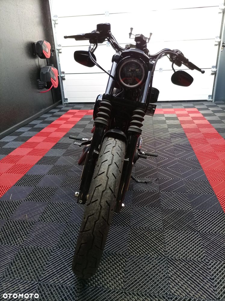Harley-Davidson Sportster Iron 883 - 6