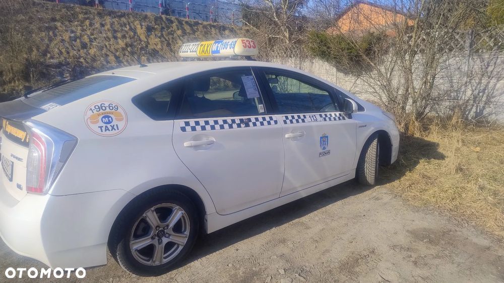 Toyota Prius - 18