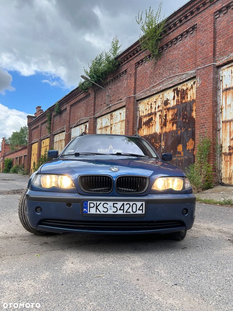 BMW Seria 3 318i - 3