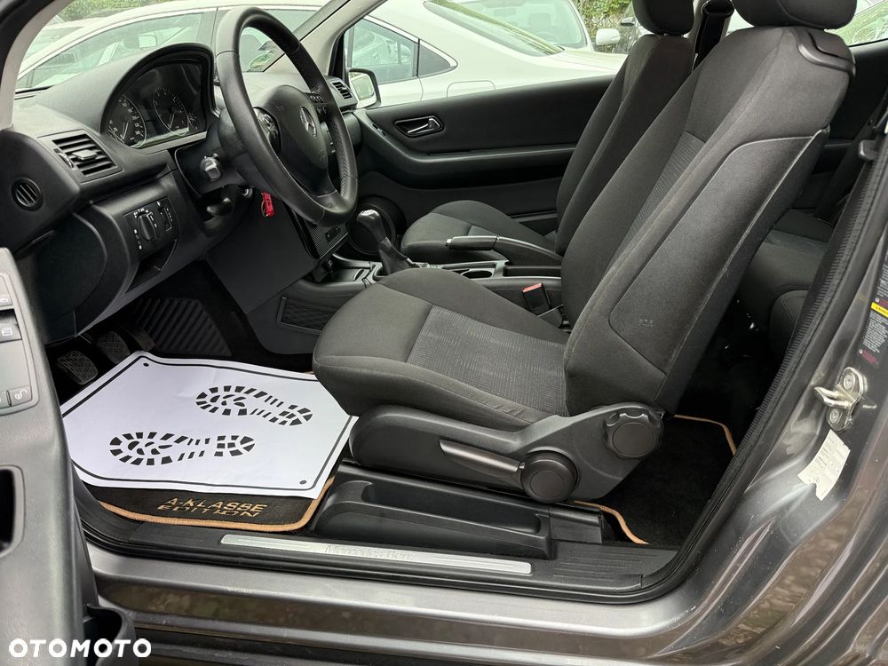 Mercedes-Benz Klasa A 160 BlueEFFICIENCY Elegance - 8