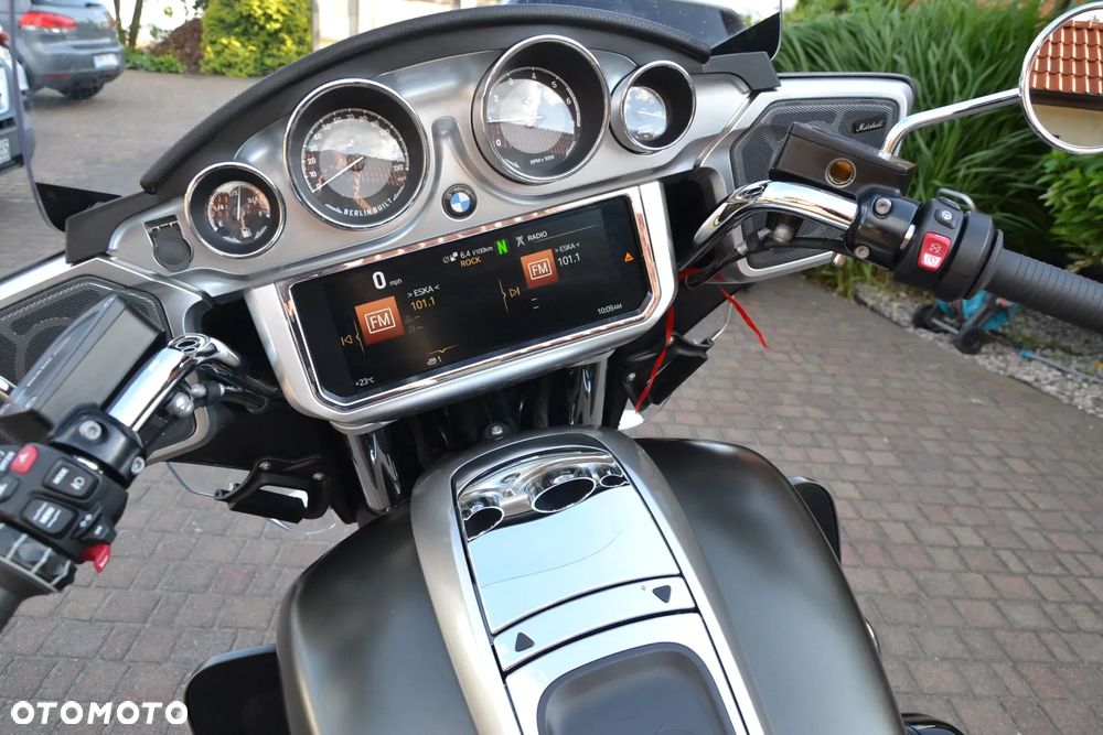 BMW R - 8