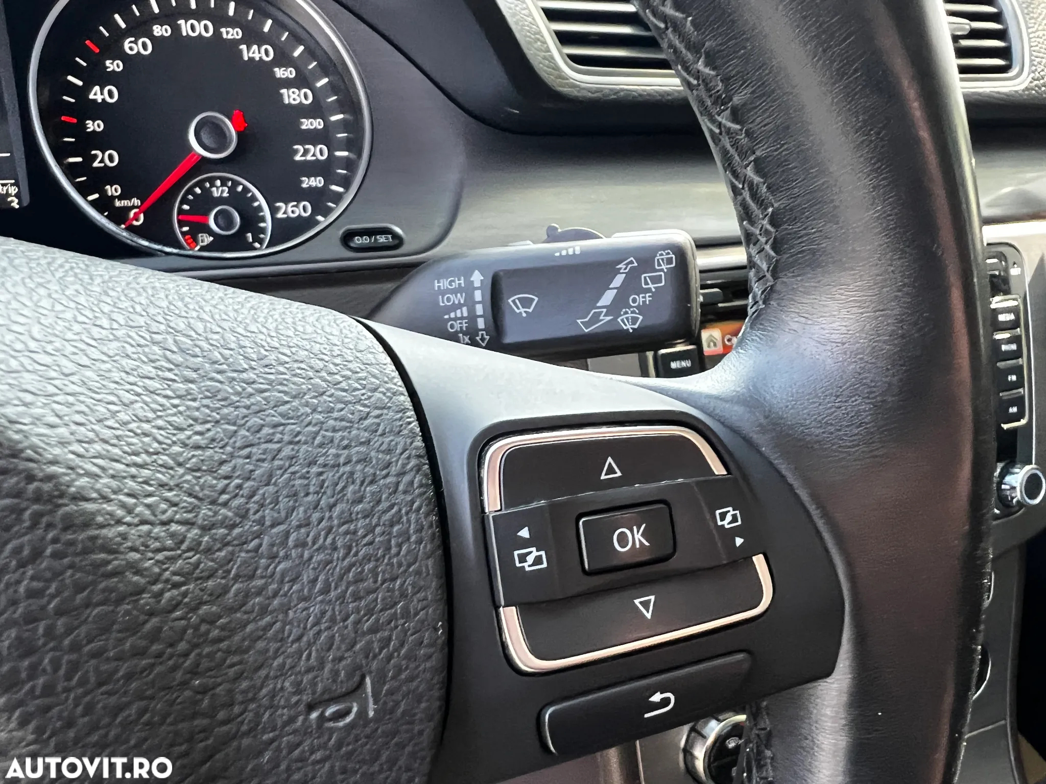 Volkswagen Passat 1.8 TSI Highline - 23