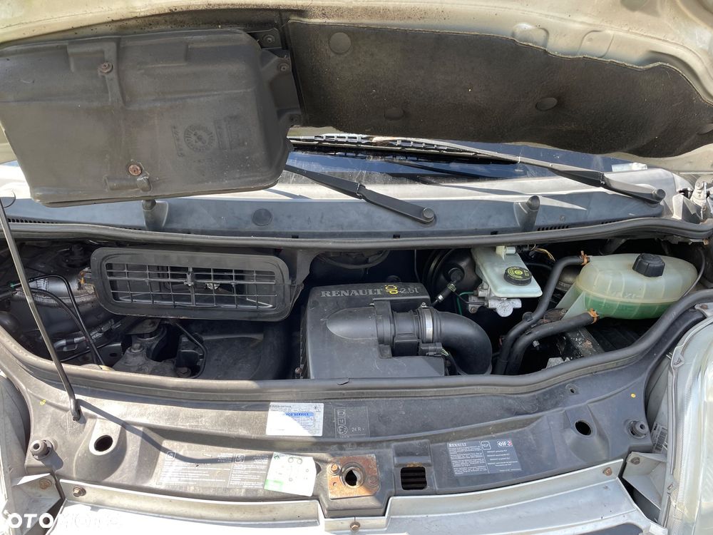Renault Trafic - 12