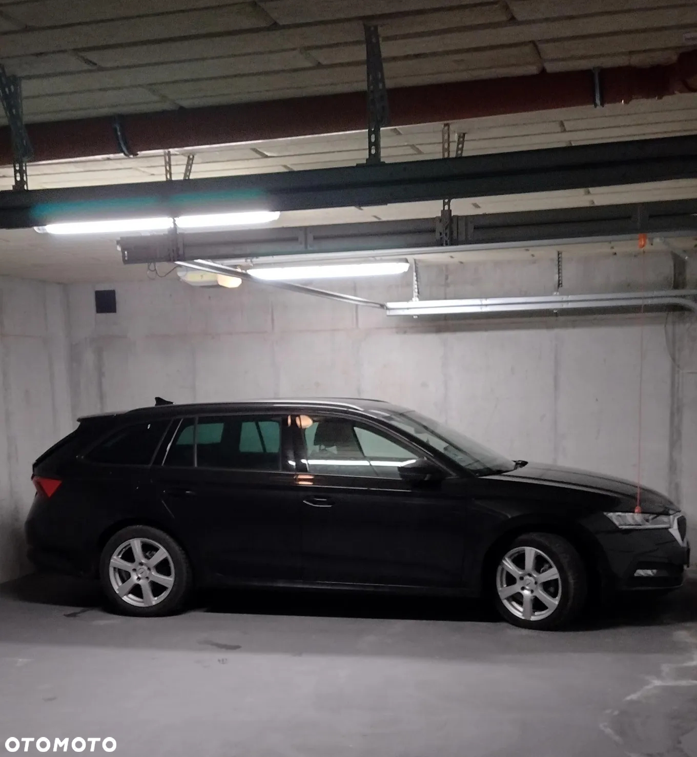 Skoda Octavia Combi 2.0 TDI Ambition - 24