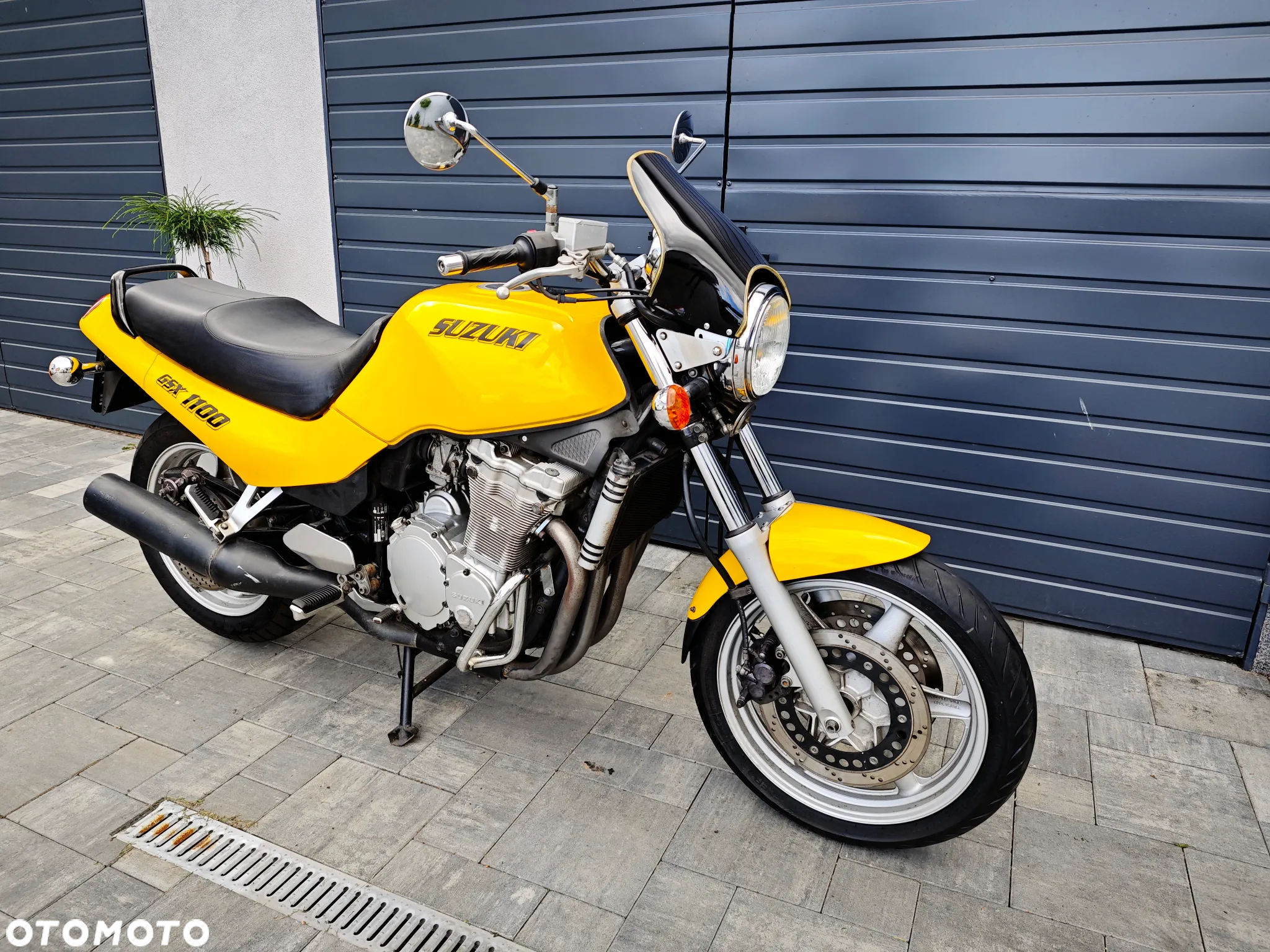 Suzuki GSX - 4