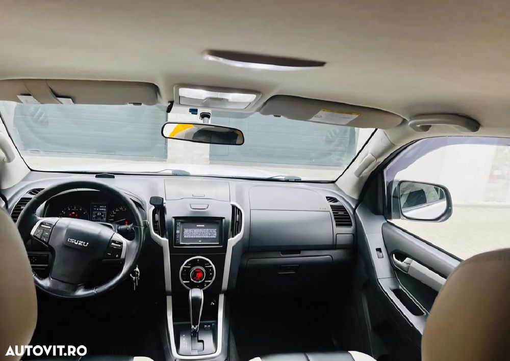 Isuzu D-Max 4x4 Double Cab Premium Aut. - 9