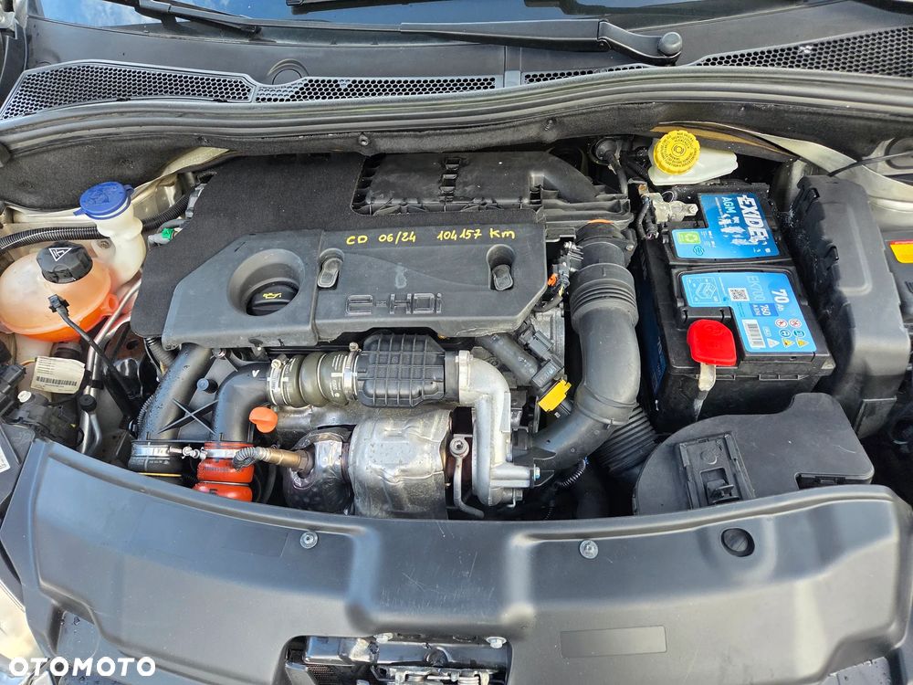 Peugeot 208 - 24