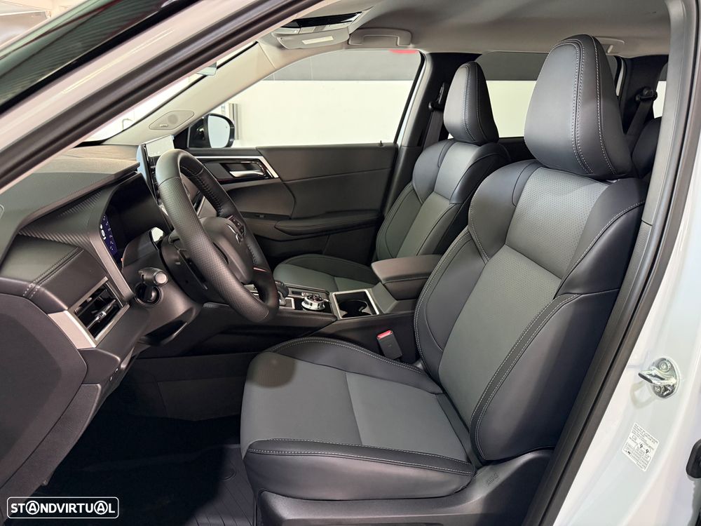 Mitsubishi Outlander - 7