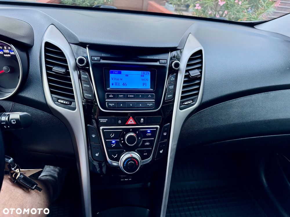 Hyundai i30 1.6 CRDi BlueDrive Comfort - 24