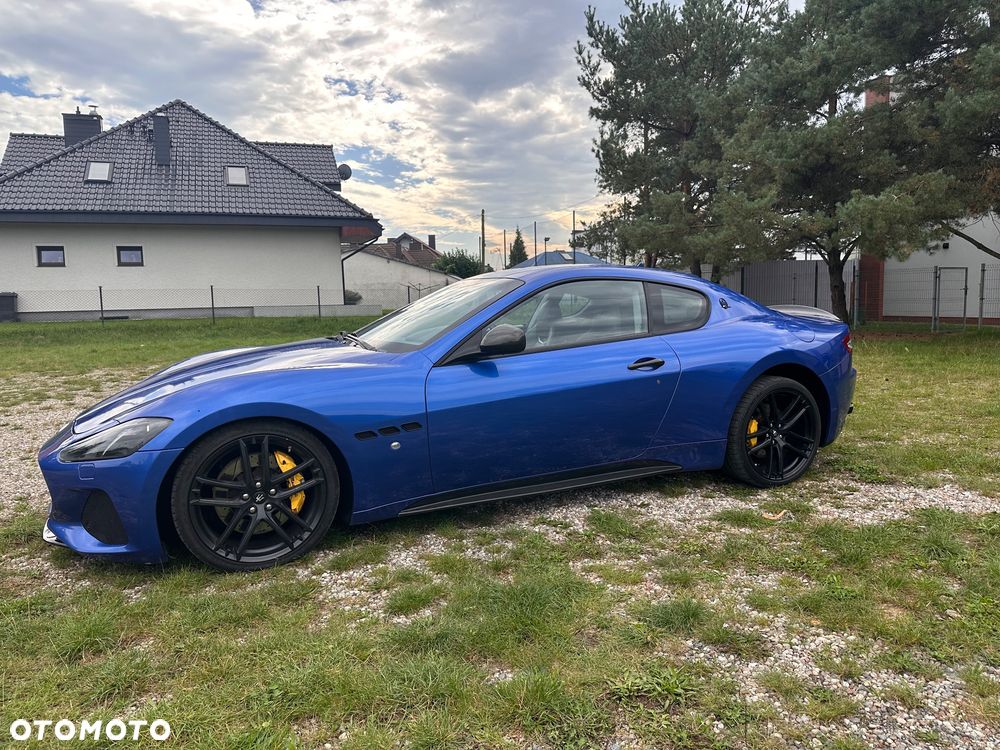 Maserati GranTurismo S Automat - 1
