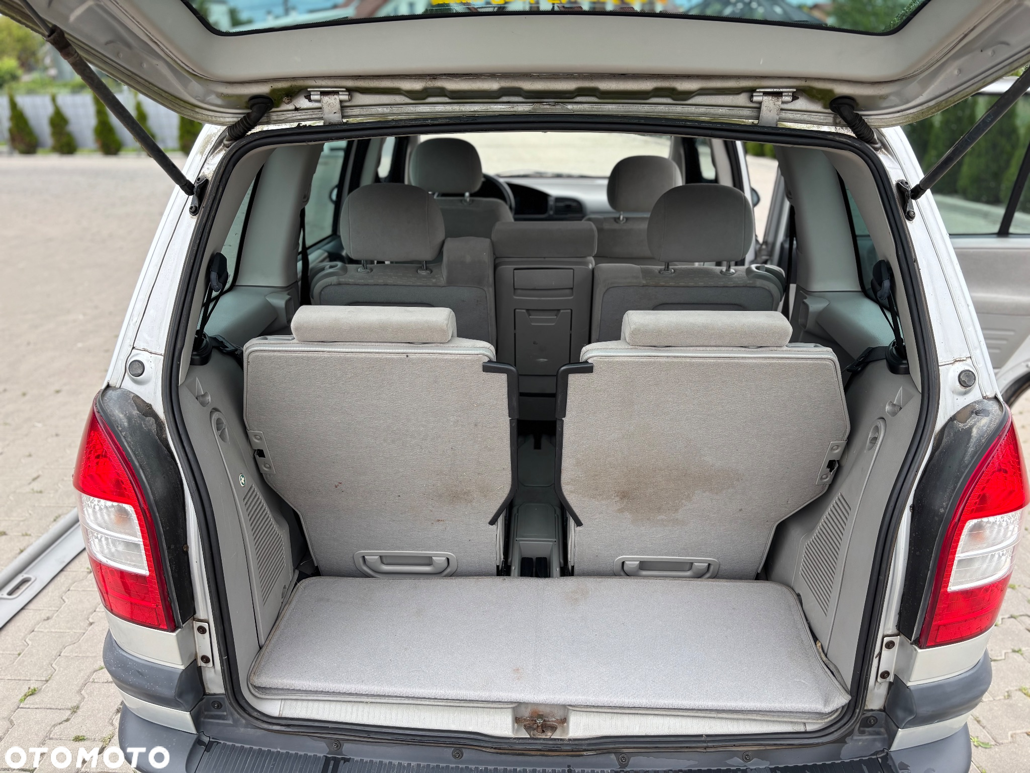Opel Zafira - 9