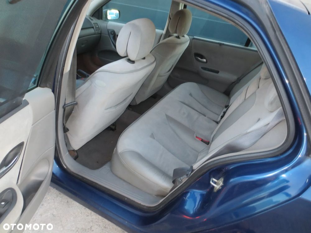 Renault Laguna 1.8 Alize - 9