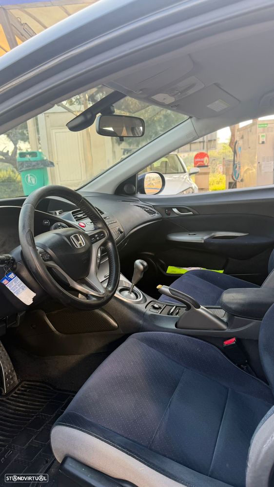 Honda Civic 1.8 Sport - 11