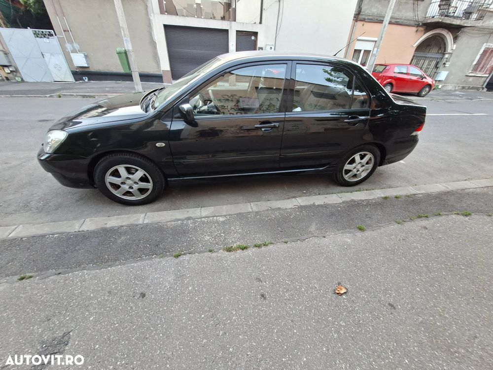 Mitsubishi Lancer 1.6 Invite - 3