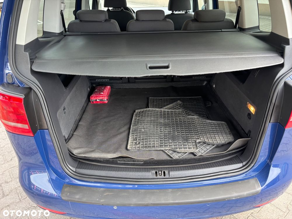 Volkswagen Touran 2.0 TDI DPF DSG Highline - 12