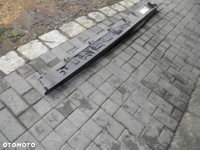 LISTWA PROGOWA LEWA AUDI R8 - 2