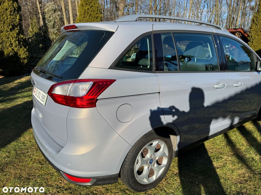 Ford Grand C-MAX - 14