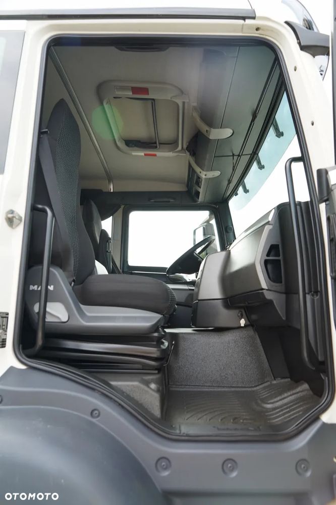 MAN TGS 35.360 / 8X4 / WYWROTKA 2 STRONNA / HYDROBURTA / GARNIER / AUTOMAT - 35