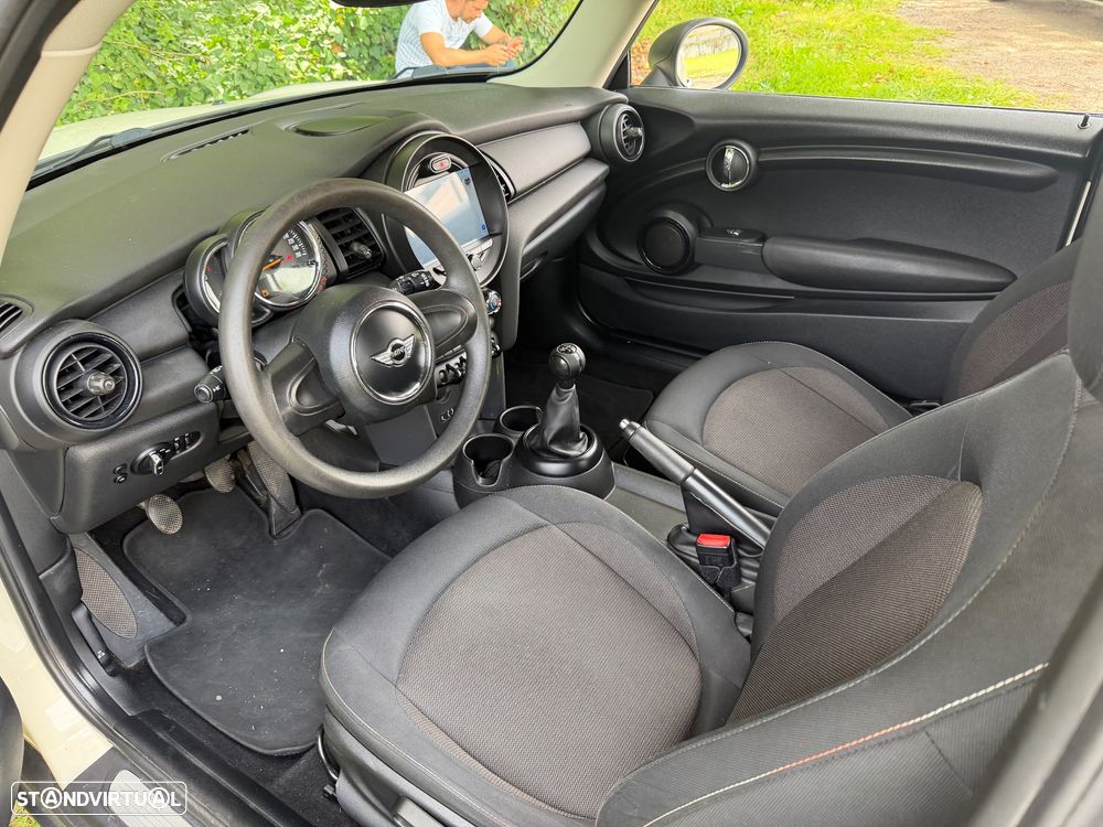 MINI 3 Portas Cooper D - 40