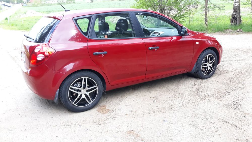 Kia Ceed 1.4 Comfort - 10