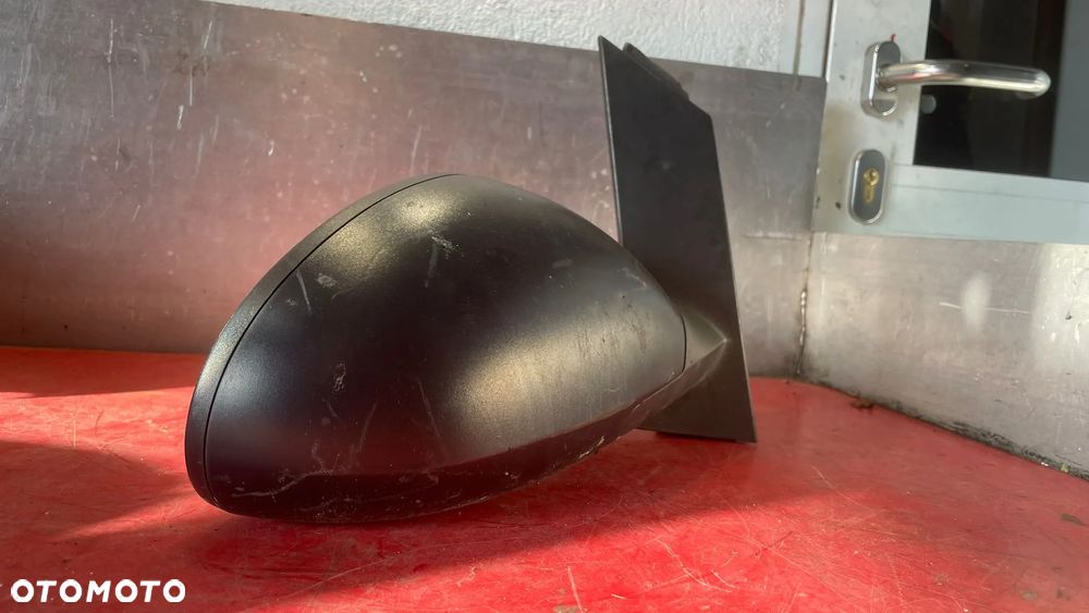 SEAT TOLEDO LUSTERKO PRAWE PRZÓD