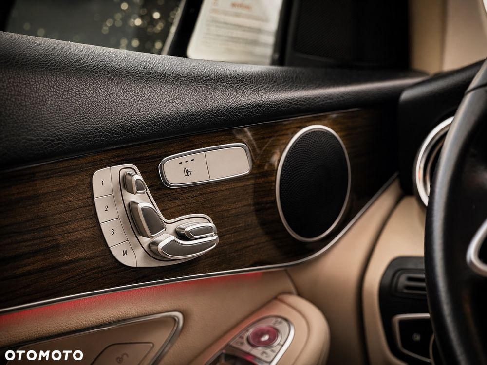 Mercedes-Benz GLC 300 4Matic 9G-TRONIC - 21