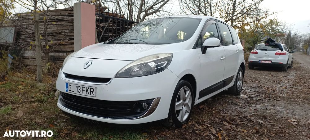 Renault Scenic - 11